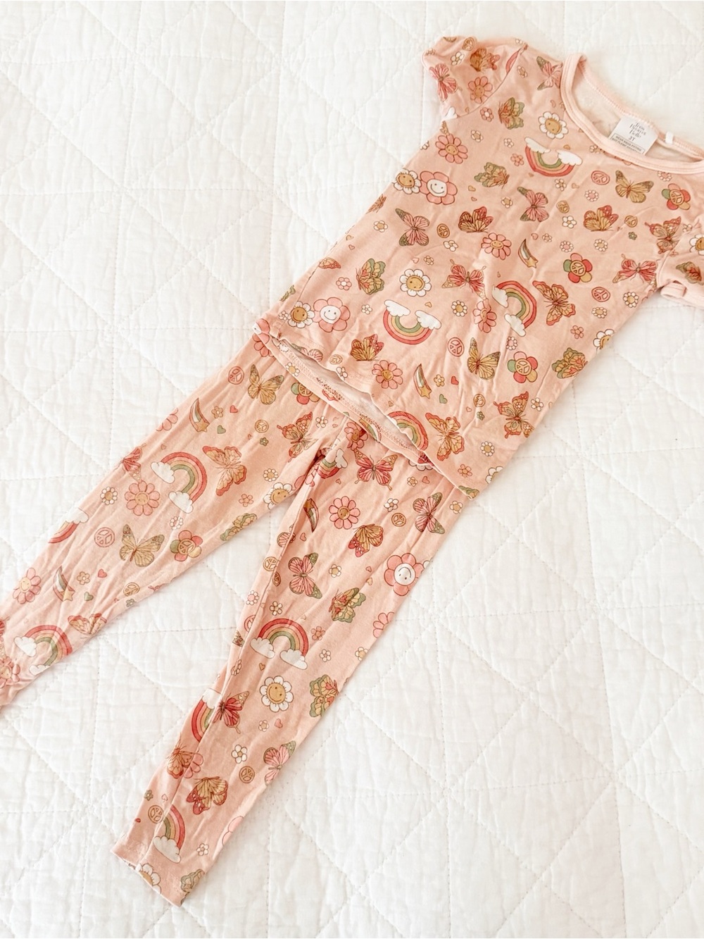 Très Beau et Belle 3T Kids Peach Butterfly Pajama Set